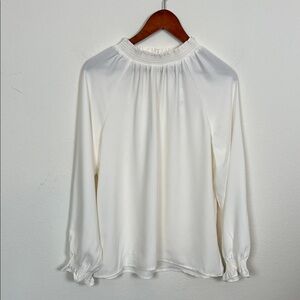 LOFT Outlet NWT Women Sz M Blouse Ivory Smocked Long Raglan Sleeve Ruffled Cuff